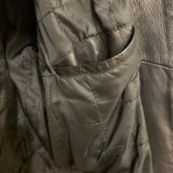 Vintage Moto Black Leather Jacket from The Antique Boutique - Picture 6 of 14